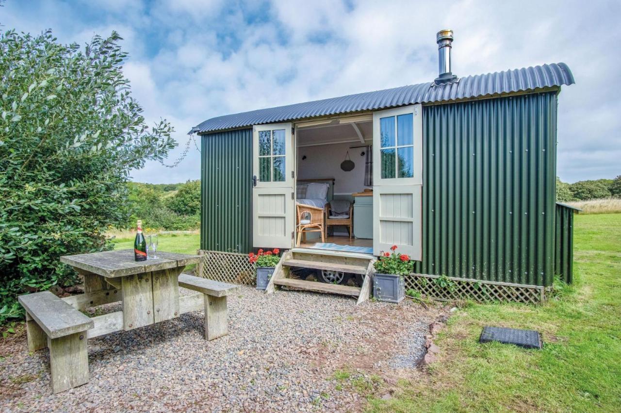 Haven View - 1 Bedroom Shepherds Hut - St Ishmaels Saint Ishmaels  Kültér fotó