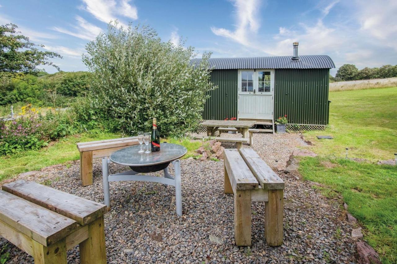Haven View - 1 Bedroom Shepherds Hut - St Ishmaels Saint Ishmaels  Kültér fotó